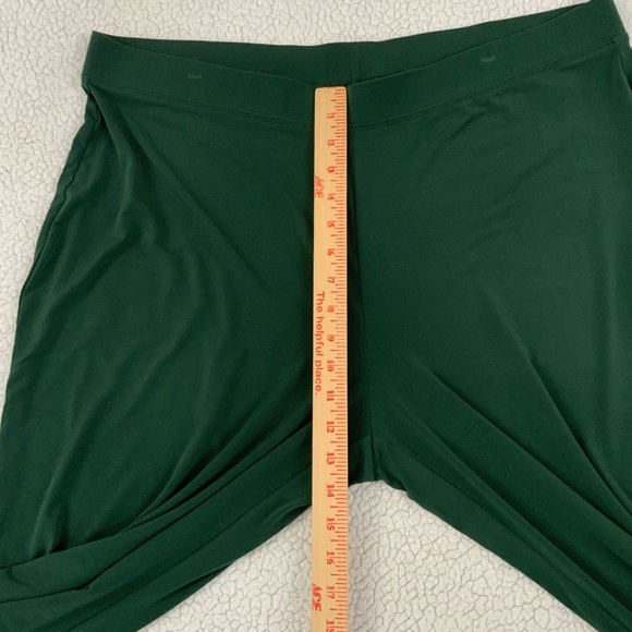 Susan Graver Liquid Knit Straight Leg Pull On Pants Dark Green Comfy 1X - Picture 6 of 13